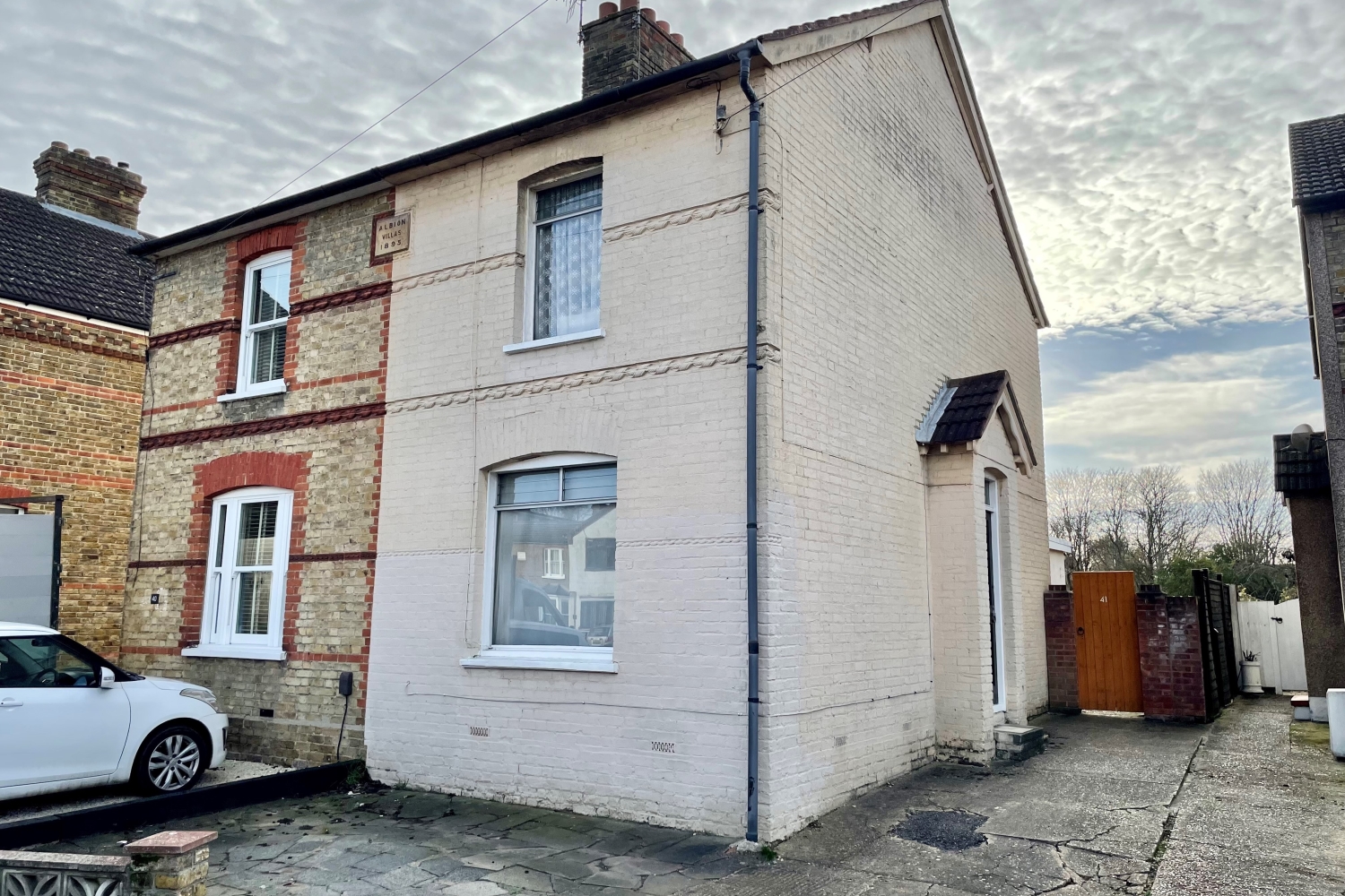 Wendover Road, StainesuponThames, Middlesex, TW18 Nevin And Wells